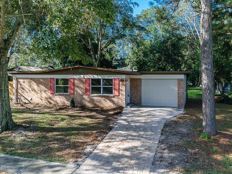 1st image of 822 Hickory Hill Dr