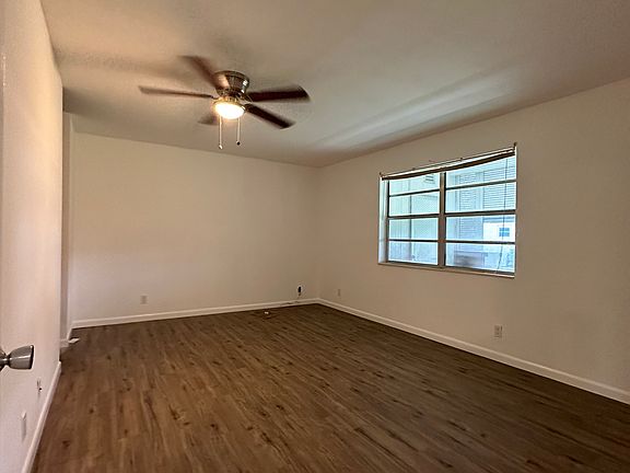 5th image of 104 Lake Constance Dr
