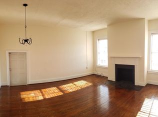 100 W Main St, Berryville, VA 22611