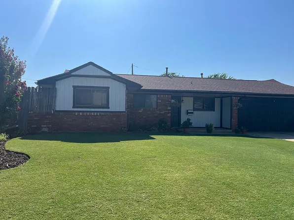 6509 N Grove Ave, Warr Acres, OK 73132