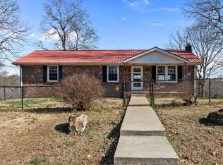 3636 Bowker Rd, Charlotte, TN 37036
