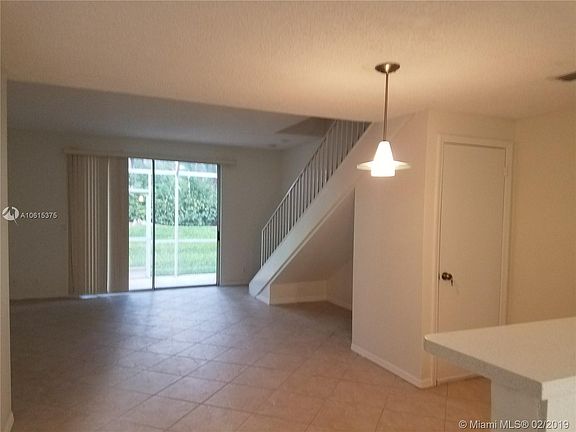 3rd image of 912 Sevilla Cir #912