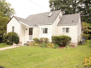 3 Random Rd, Norwalk, CT 06851