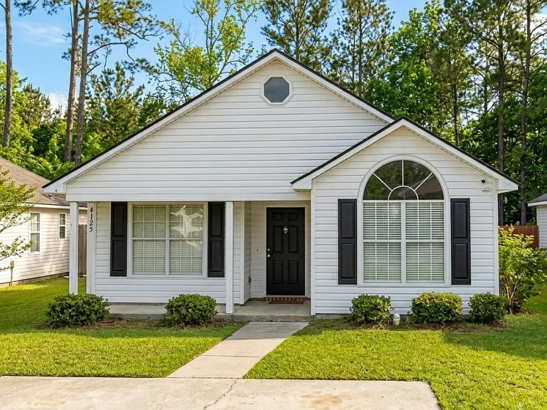 4125 Sedgwyck Ln — Photo 1