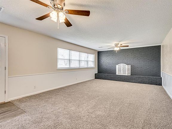 5th image of 14 Arapaho Dr
