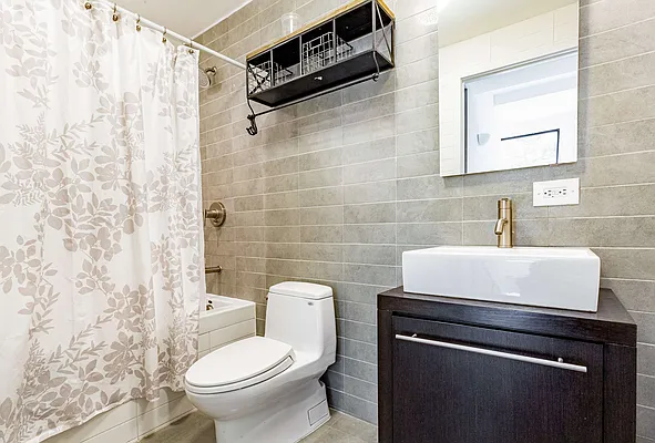 Sold by REMAX Elite | media 19