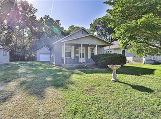 1418 Appleton Ave, Independence, MO 64052