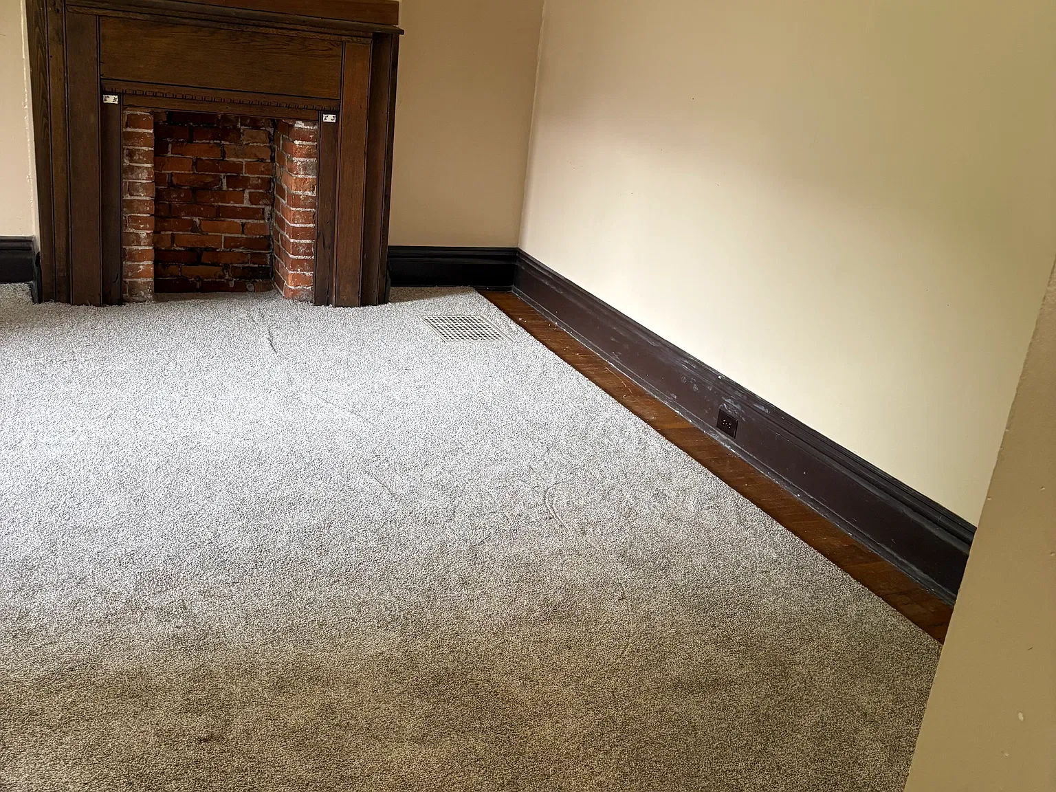 2 bed, 1300 sqft, $1,380 — Photo 2