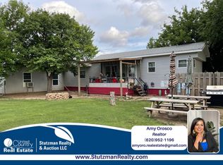 838 S Glenn St, Ulysses, KS 67880
