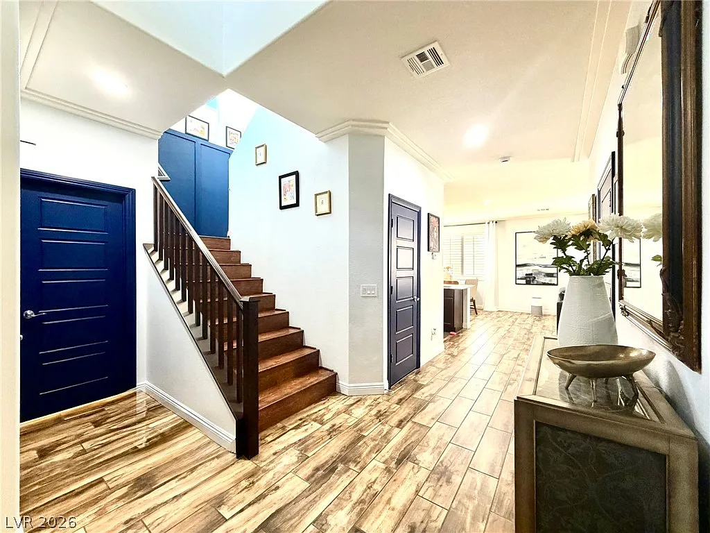 3 bed, 2.5 bath, 2053 sqft, $2,375 — Photo 4