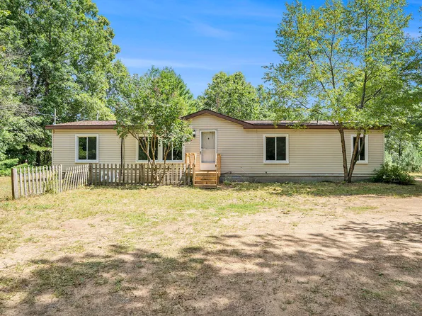 11842 S Warner Ave, Grant, MI 49327