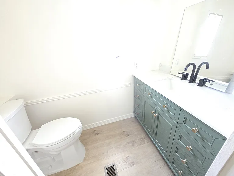 1231 Dustin Dr — Photo 7