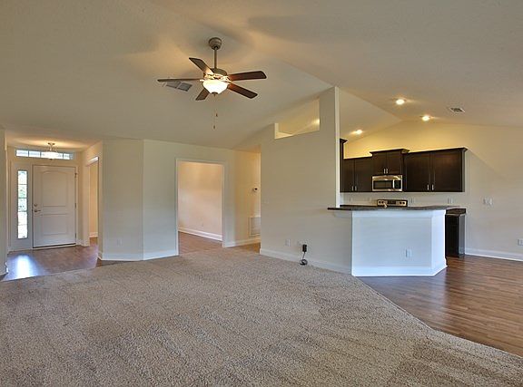 5th image of 73 Westcedar Ln