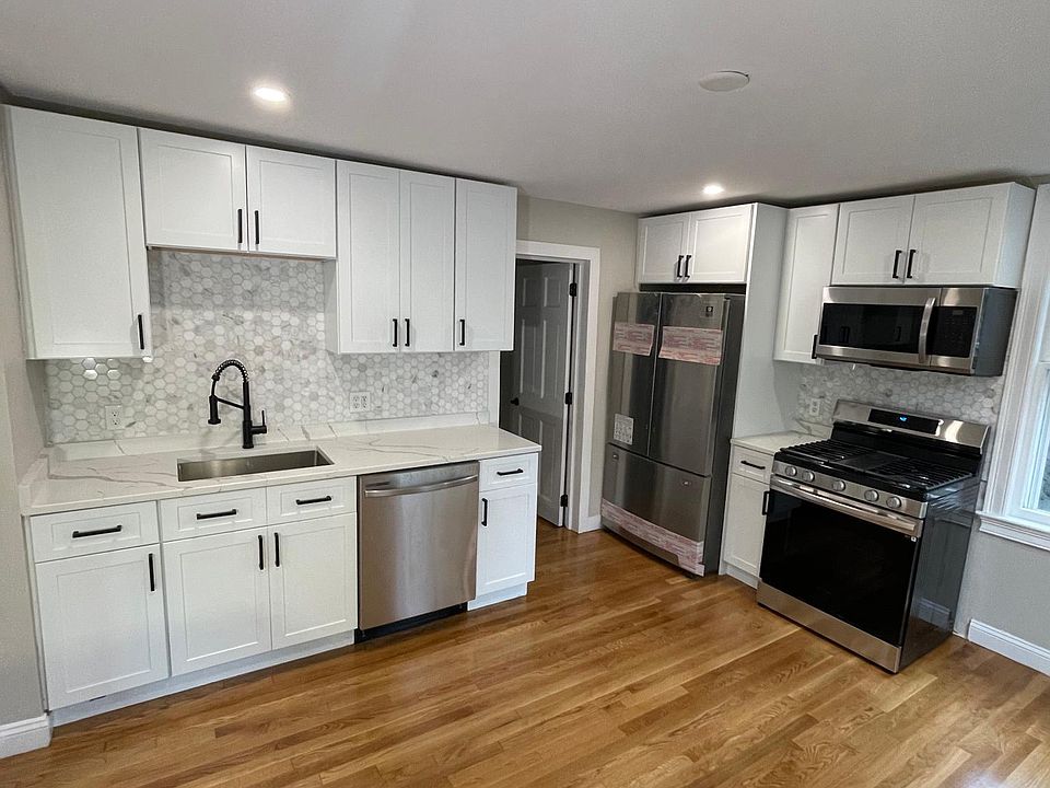 1st image of 1-10 Lynn St #1