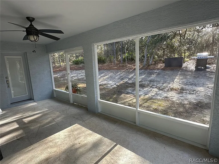 5825 N Larkspur Way — Photo 14