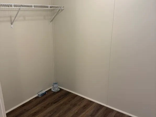 42 Longview Dr, Cleveland, GA 30528