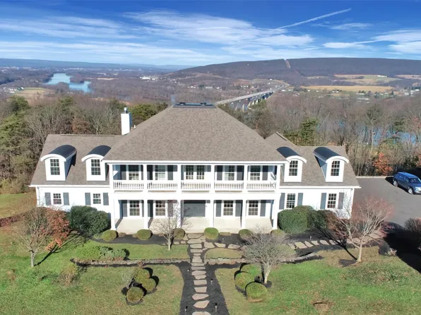 218 Gregory Dr, Selinsgrove, PA 17870
