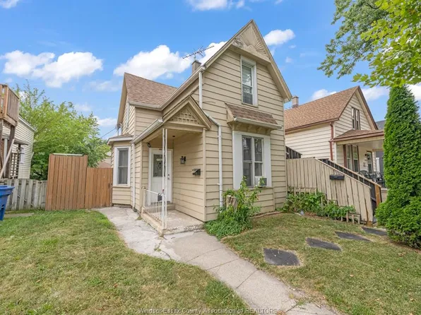 253 Curry Ave, Windsor, ON N9B 2B4