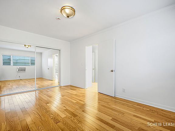 5th image of 220 N Crescent Dr APT 6