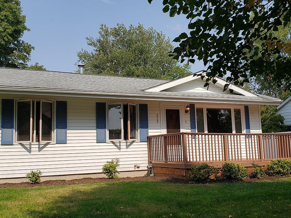 1st image of 223 River Dr #223