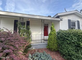 110 Clement Ave, Schenectady, NY 12304