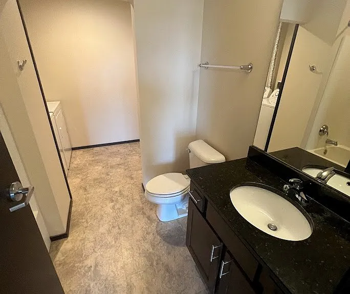 Galaxie High Rise Apartments — Photo 264