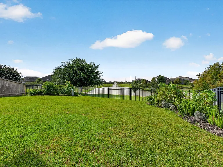 24603 Royal Pike Dr — Photo 42