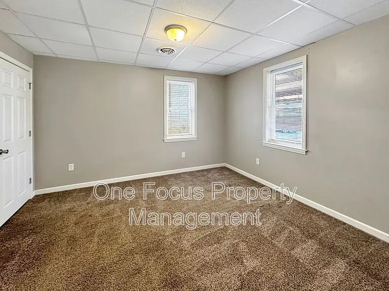 476 W Main St — Photo 3