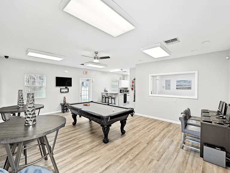 Park Avenue Villas — Photo 13