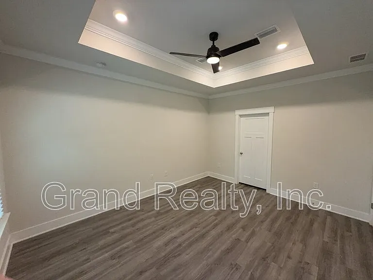 10035 Tuscan Ct — Photo 13