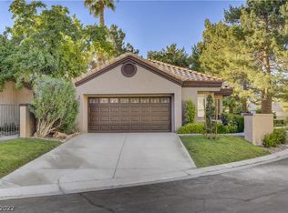 8916 Diamond Falls Dr, Las Vegas, NV 89117