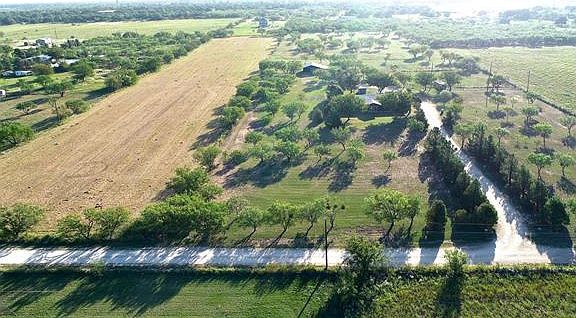 2nd image of 3420 County Road 253