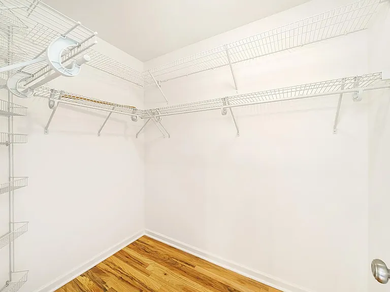 1253 Oak Grove Ave — Photo 34