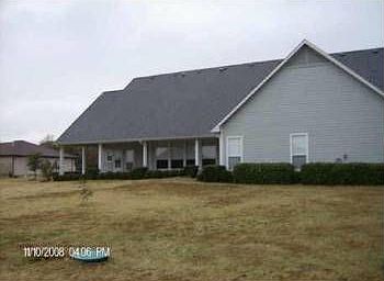 1st image of 106 Crockett Dr