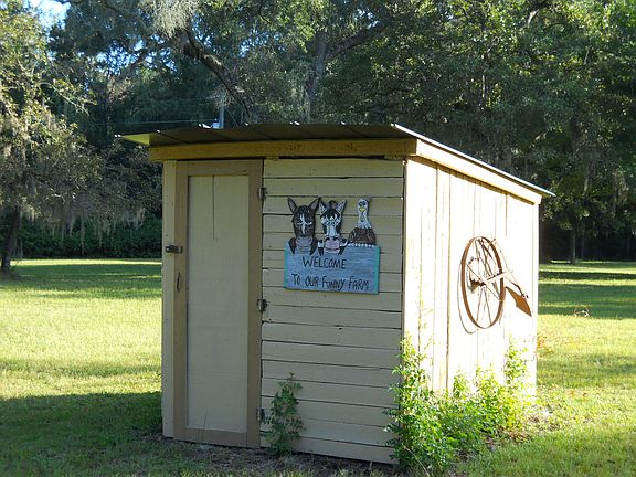 well pump house