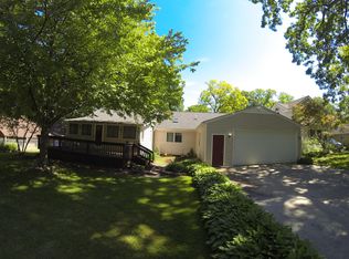 4072 Arcadia Park Dr, Waterford, MI 48328