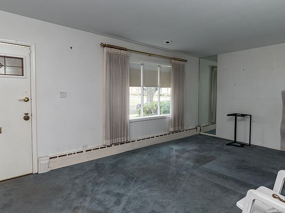 3rd image of 663 Gibson Ave