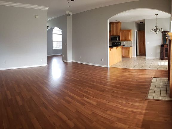 2nd image of 2003 SW Pinoak Ave