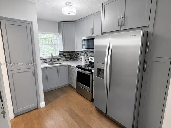 1635 W 44th Pl APT 311, Hialeah, FL 33012