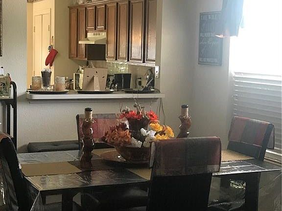 3rd image of 700 Sunflower Ln