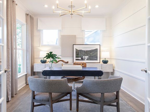 Flexible living space off of foyer