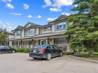 123 W Stonemere Pl, Chestermere, AB T1X1N1