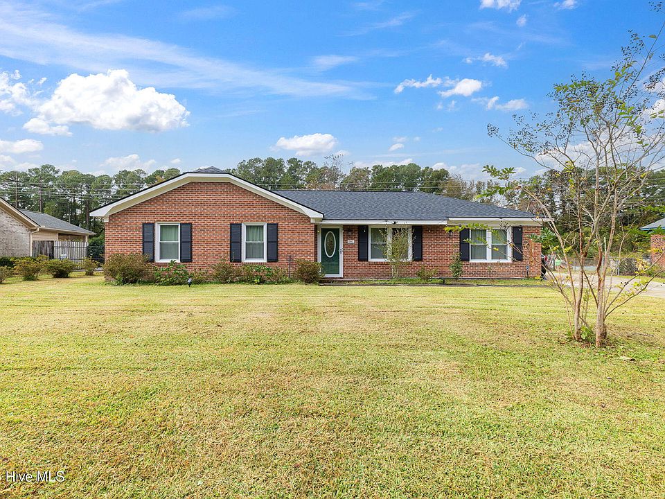 1st image of 805 Spring Valley Road