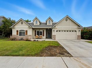 982 Freedom Dr, Lemoore, CA 93245