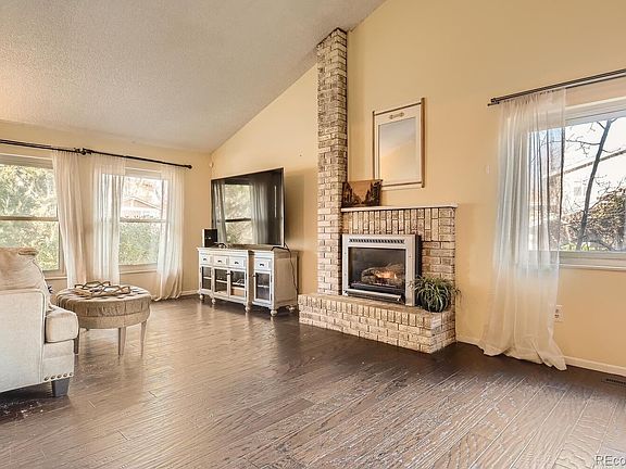 4th image of 3261 Breckenridge Dr E