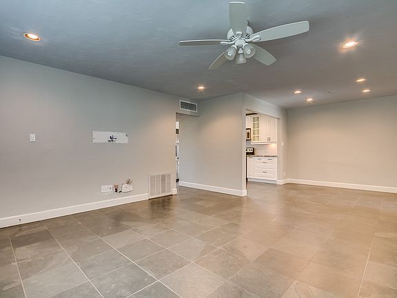 4th image of 917 W McLellan Blvd