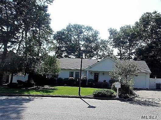 4th image of 4 Millbrook Ct