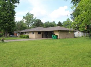 404 Elmdale Ln, Springdale, AR 72762