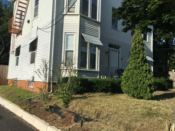 1023 Branch Ave APT 2, Providence, RI 02904