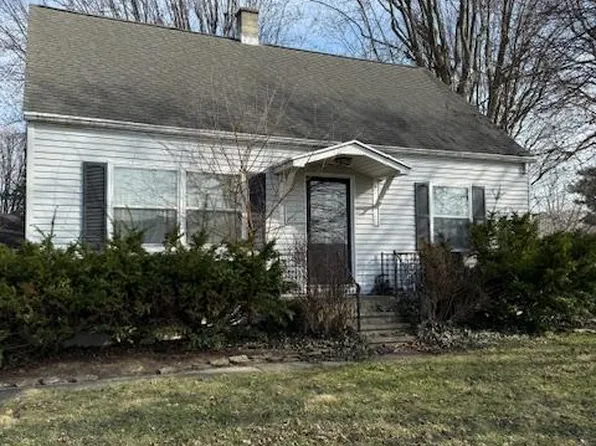 1009 N 5th St, Fremont, OH 43420